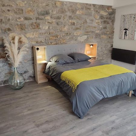 Auberge Des Esperels Rez De Maison Avec Jardin Figanieres Ngoại thất bức ảnh